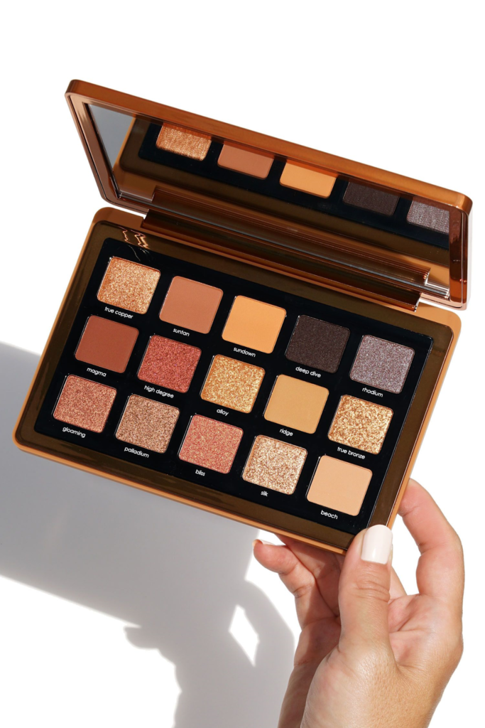 Mesmerizing Eyeshadow Palette