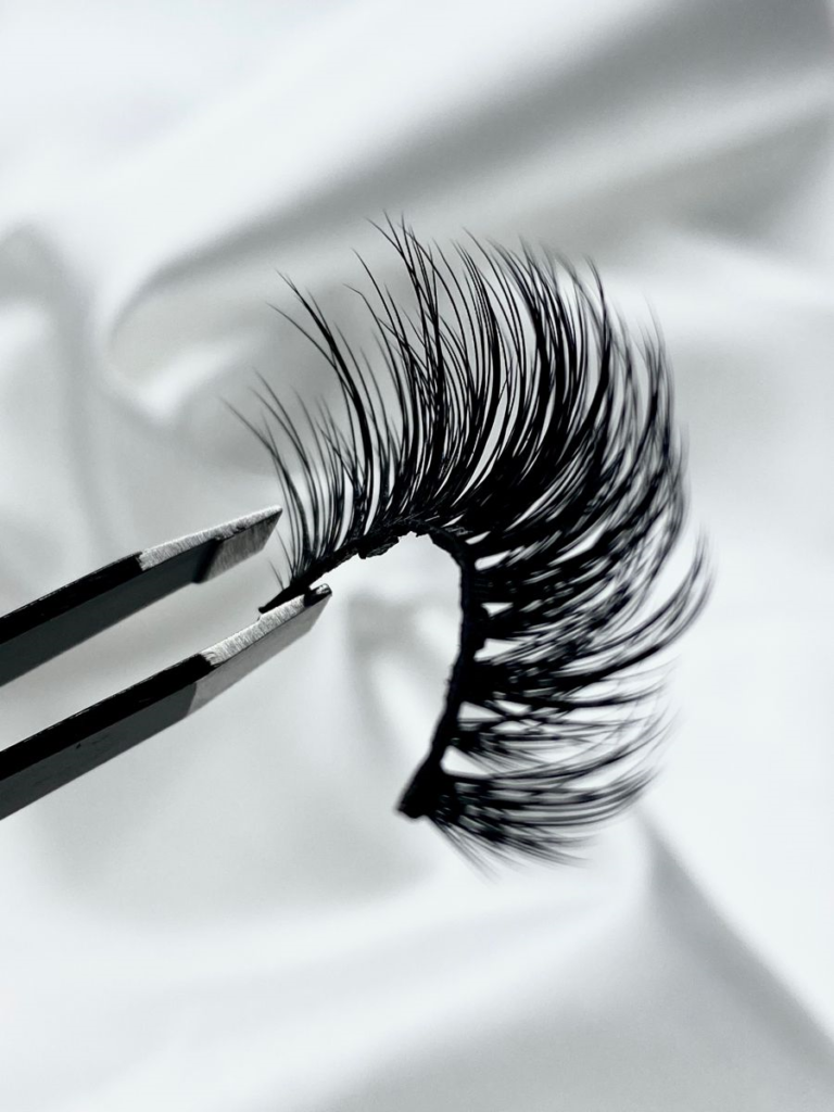 Luxurious False Lashes